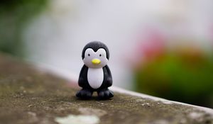 Preview wallpaper penguin, toy, figurine
