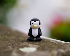 Preview wallpaper penguin, toy, figurine