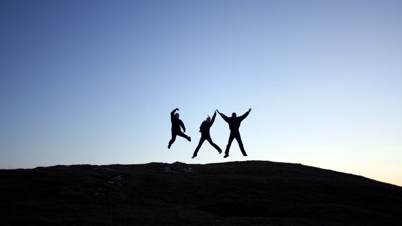 Wallpaper people, jump, hill, shadow, silhouette