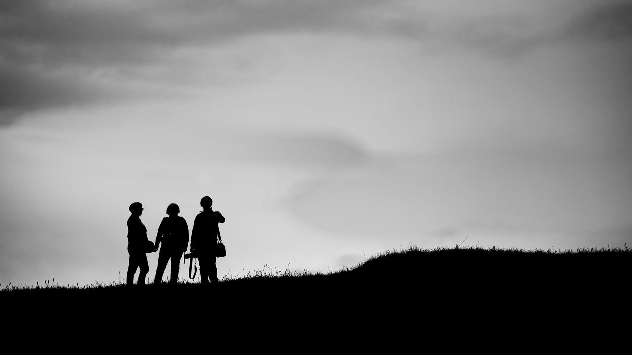 Wallpaper people, silhouettes, friends, black and white, dark