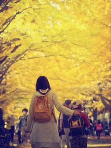 Preview wallpaper people, silhouettes, park, autumn