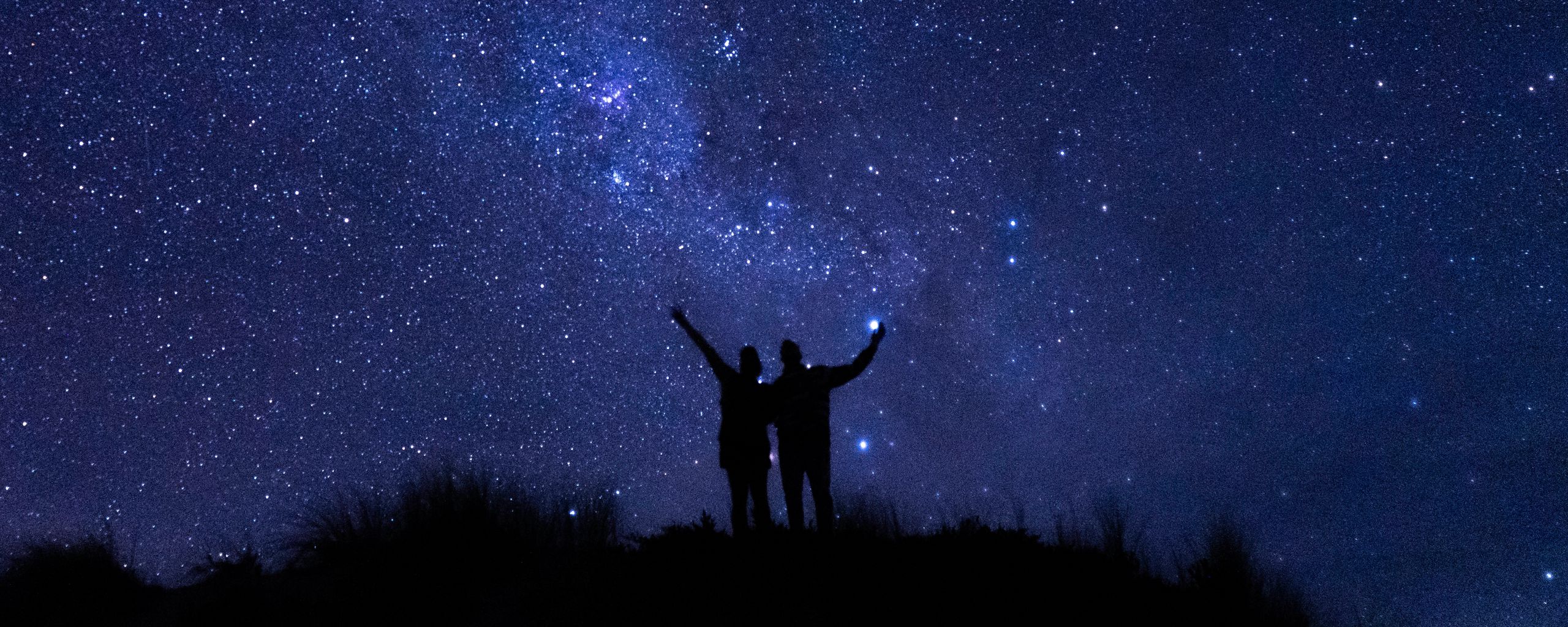 Took stars. Звездное небо. Темное звездное небо. Звездное небо и человек. Звездное небо фон.