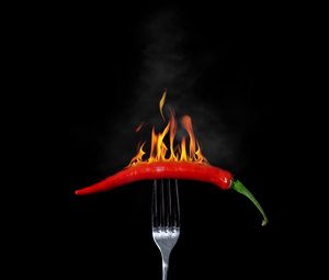 Preview wallpaper pepper, chile, fire, searing, fork