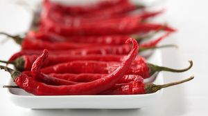 Preview wallpaper pepper, red, chile, sharp, plate