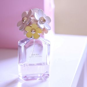 Preview wallpaper perfume, flowers, bottle, fragrance