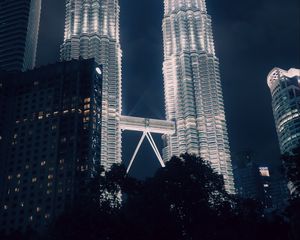 Preview wallpaper petronas towers, kuala lumpur, malaysia, illumination