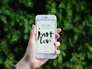 Preview wallpaper phone, hand, text, phrase, love