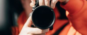 Preview wallpaper photographer, hands, camera, objective