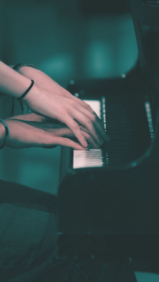 540x960 Wallpaper piano, hands, play, keys, music