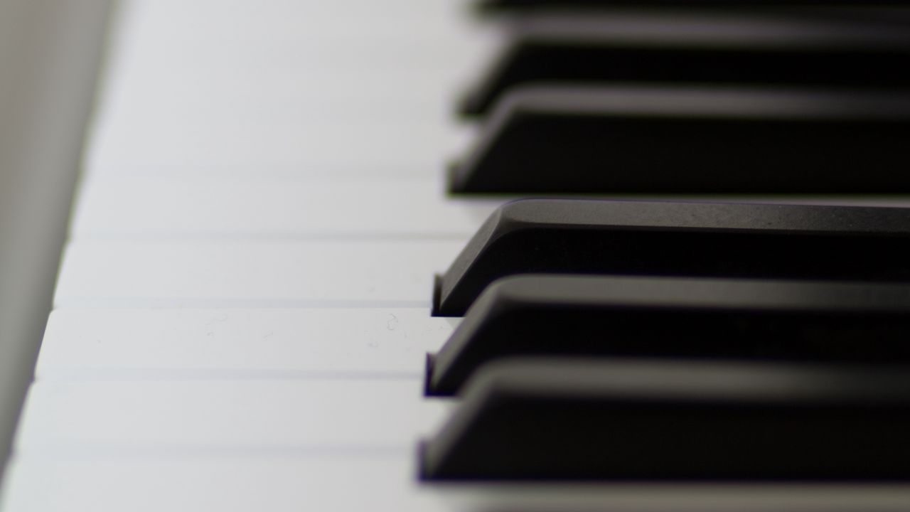 Wallpaper piano, keys, black and white, blur