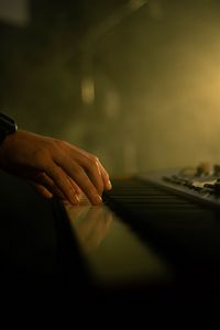 Preview wallpaper piano, keys, fingers, clock