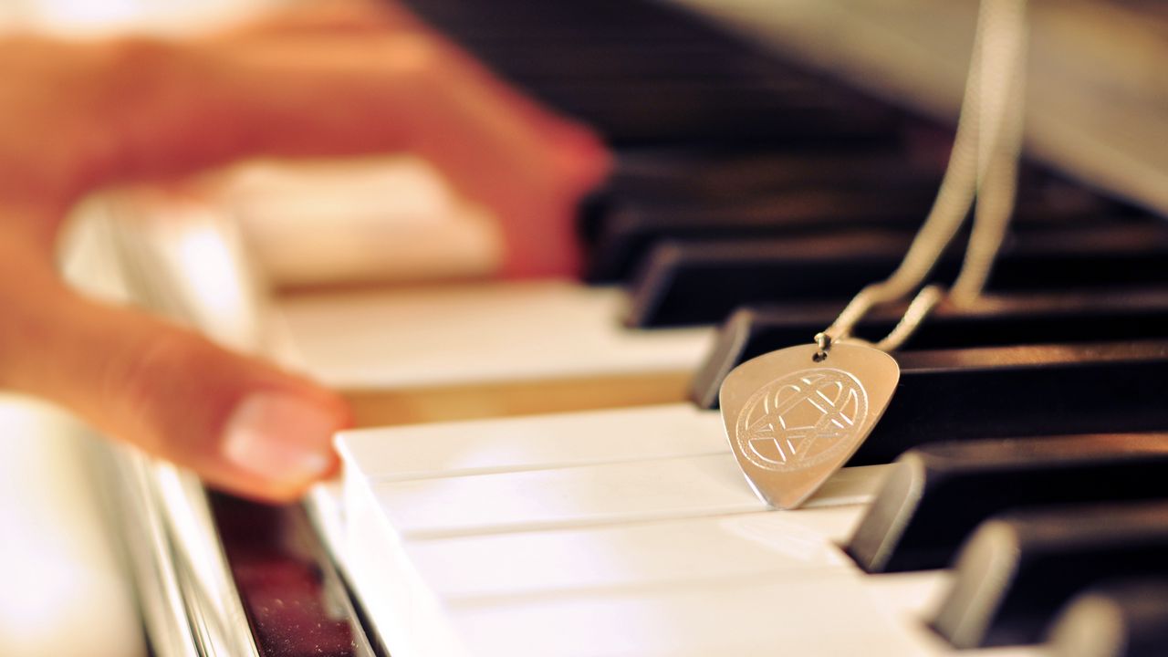 Wallpaper piano, keys, hands, music, mediator
