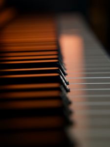 Piano old mobile cell phone smartphone wallpapers hd desktop backgrounds  240x320 images and pictures