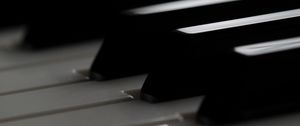 Preview wallpaper piano, keys, musical instrument, bw, macro