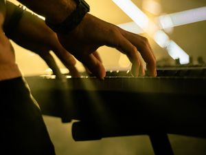 Preview wallpaper piano, synthesizer, hands, music