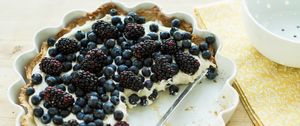 Preview wallpaper pie, blueberry, blackberry, cheesecake