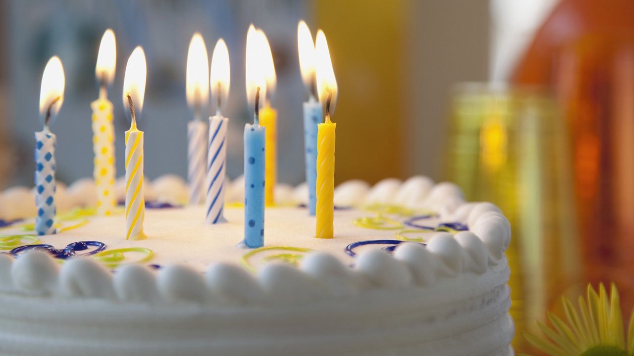 Wallpaper pie, candles, birthday