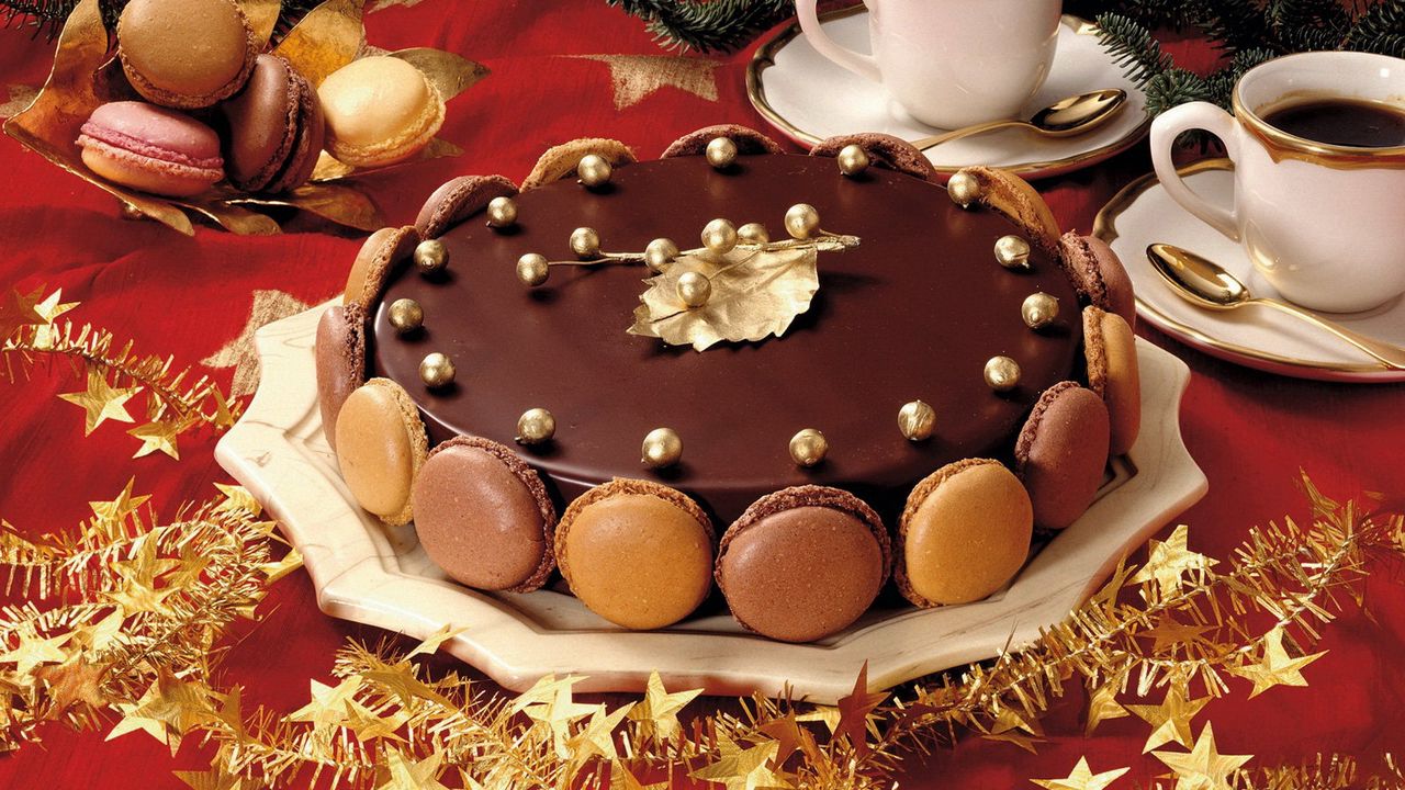 Wallpaper pie, sweet, dessert, chocolate, glaze, festive table, coffee, glasses