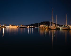 Preview wallpaper pier, boats, lake, reflection, night