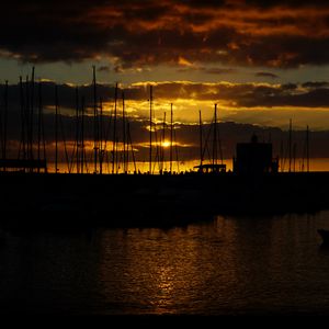 Preview wallpaper pier, building, boats, twilight, dark