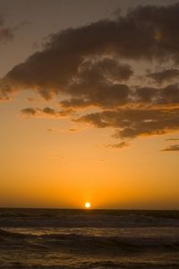 Preview wallpaper pier, decline, sea, evening, tourists, clouds, horizon