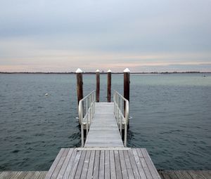 Preview wallpaper pier, sea, horizon, railing