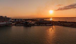 Preview wallpaper pier, sea, horizon, sunset