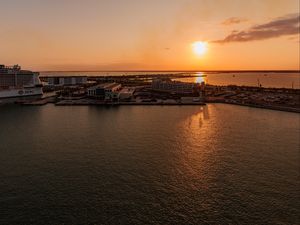 Preview wallpaper pier, sea, horizon, sunset
