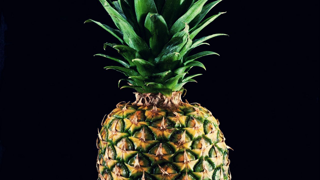 Wallpaper pineapple, fruit, leaves, black