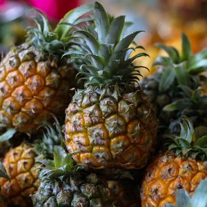 Preview wallpaper pineapple, fruit, market
