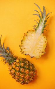 Preview wallpaper pineapple, fruit, yellow