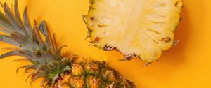 Preview wallpaper pineapple, fruit, yellow