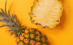 Preview wallpaper pineapple, fruit, yellow