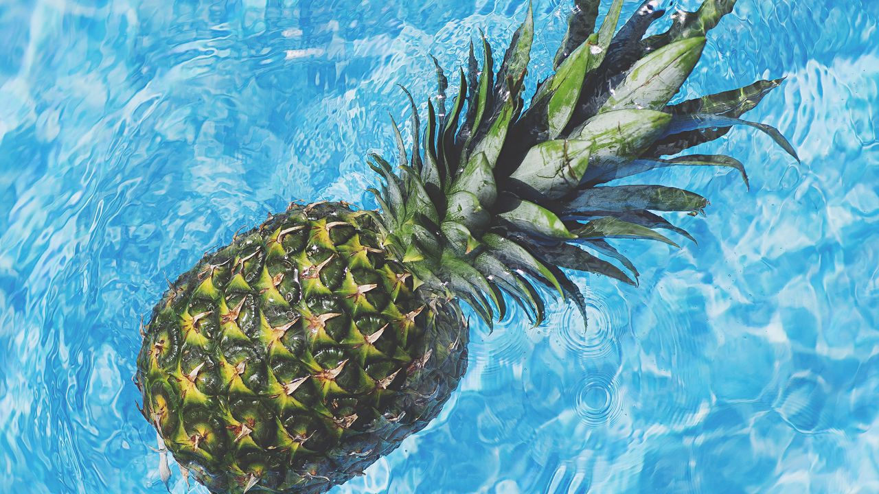 Wallpaper pineapple, water, fruit
