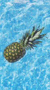 Preview wallpaper pineapple, water, fruit