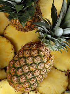 Preview wallpaper pineapples, fruit, segments, background