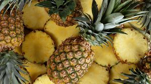 Preview wallpaper pineapples, fruit, segments, background