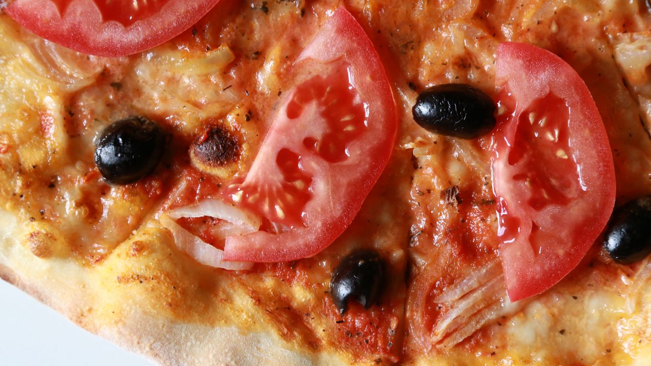 Wallpaper pizza, tomatoes, olives