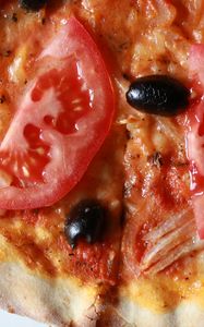 Preview wallpaper pizza, tomatoes, olives