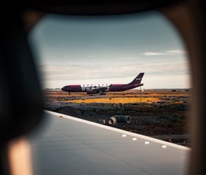 Preview wallpaper plane, porthole, window, airport