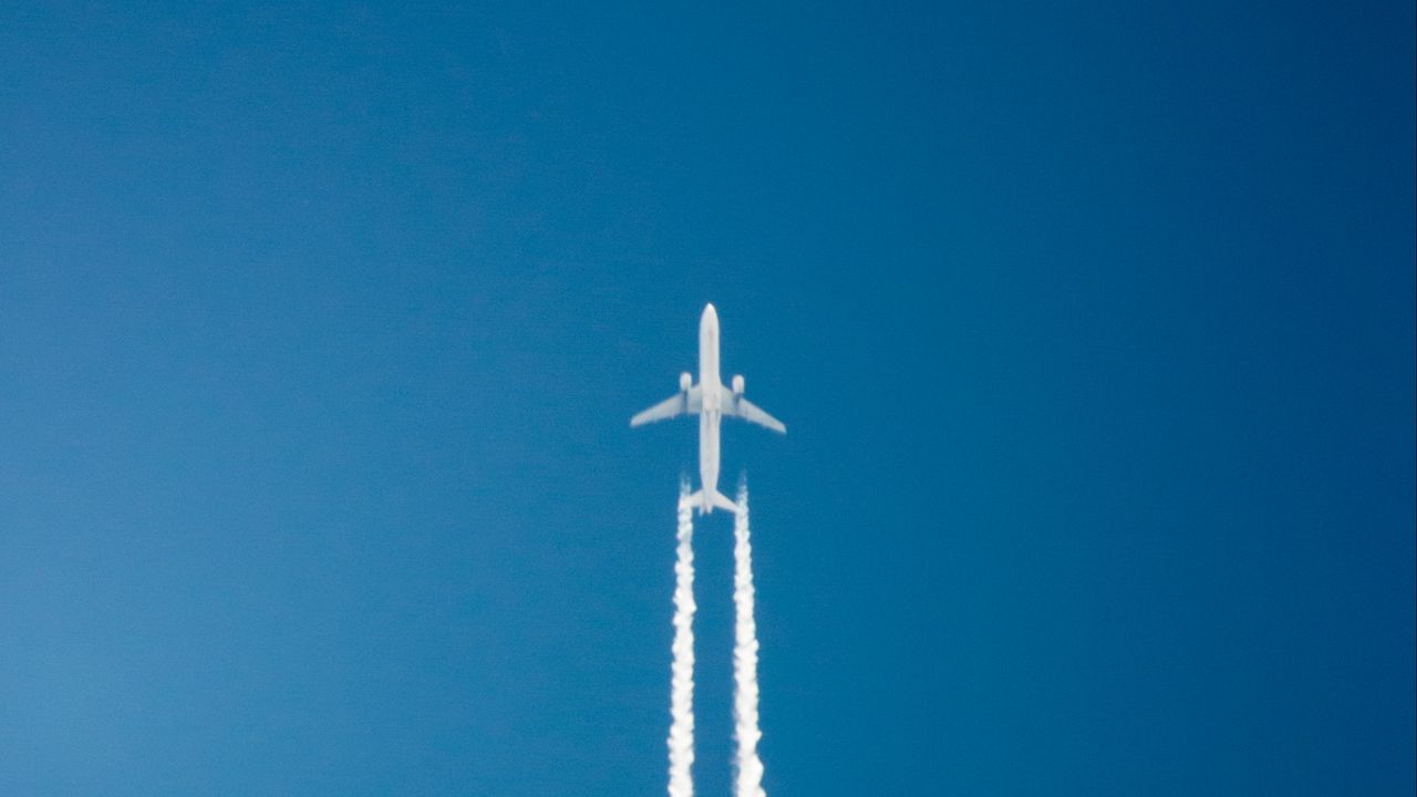 Wallpaper plane, sky, flight, traces, minimalism, blue