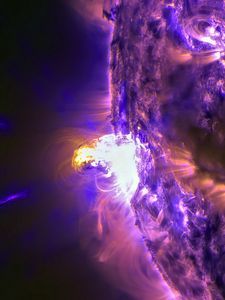 Preview wallpaper planet, explosion, purple, space