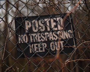 Preview wallpaper plate, mesh, fence, sign