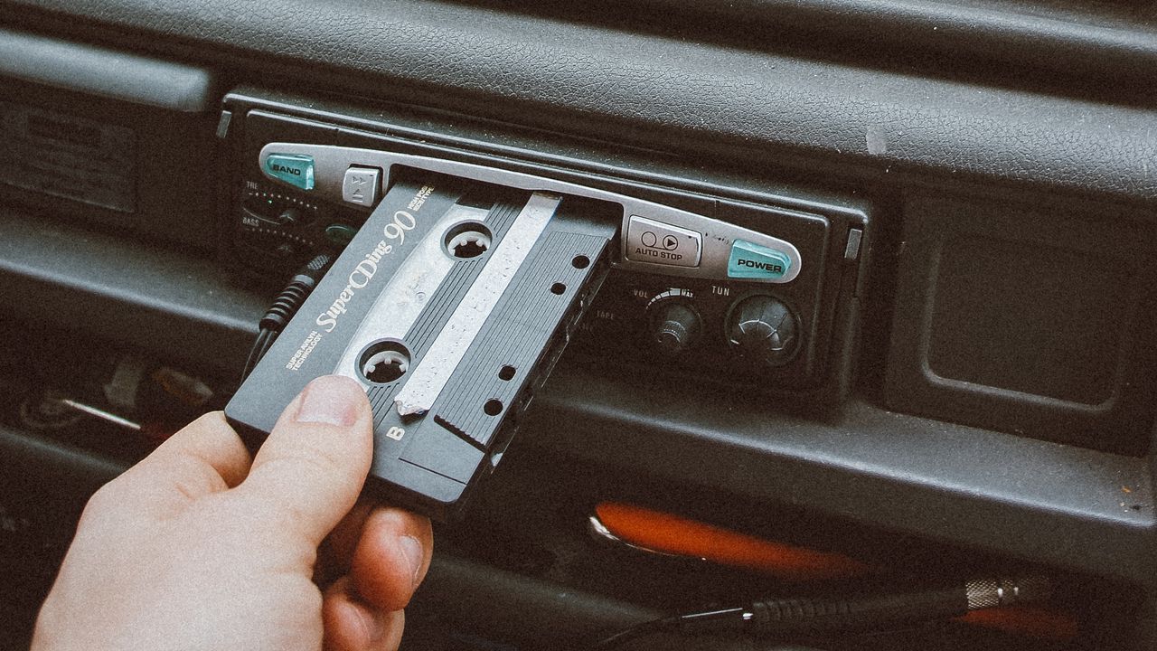 Wallpaper player, cassette, hand, radio, audio