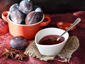 Preview wallpaper plum, jam, fruit, dishes