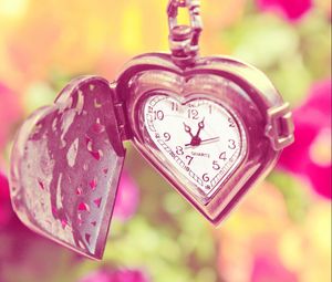 Preview wallpaper pocket watch, heart, shape, face