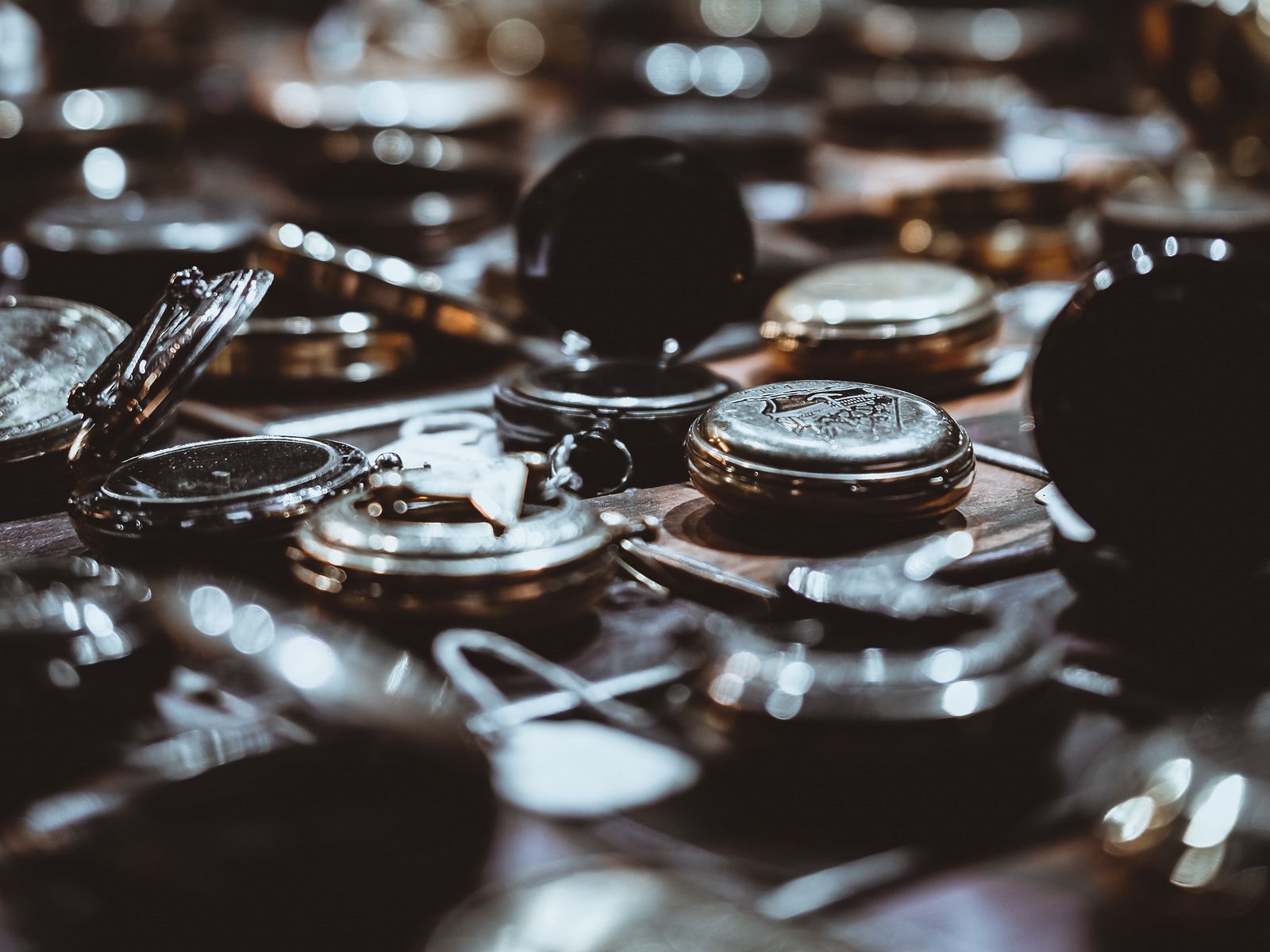 1600x1200 Wallpaper pocket watch, vintage, accessory