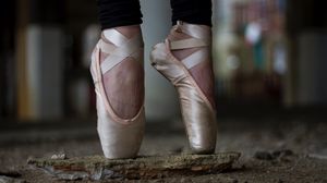 Preview wallpaper pointe, ballerina, legs