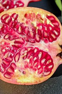 Preview wallpaper pomegranate, berries, fruit, slice
