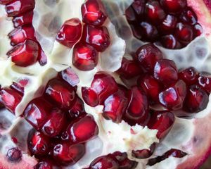 Preview wallpaper pomegranate, berries, fruit